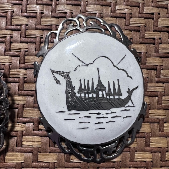 3 Vintage Siam Brooches - Picture 3 of 5